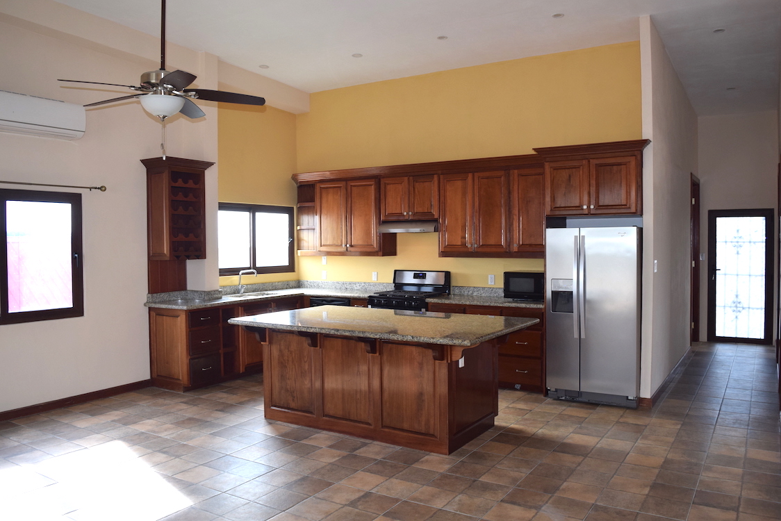 Apartments for Rent in Belize • Furnished & Unfurnished Long Term Rentals